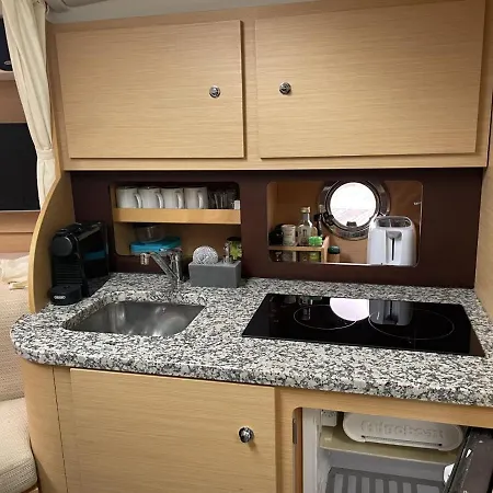 Sea Later Hotel en barco